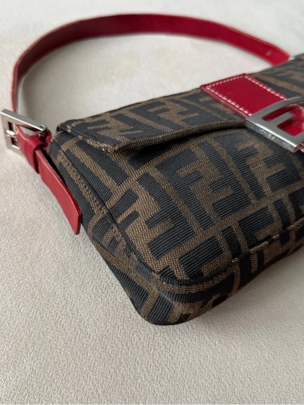 Fendi Red Leather Zucca Baguette - Picture 4 of 8